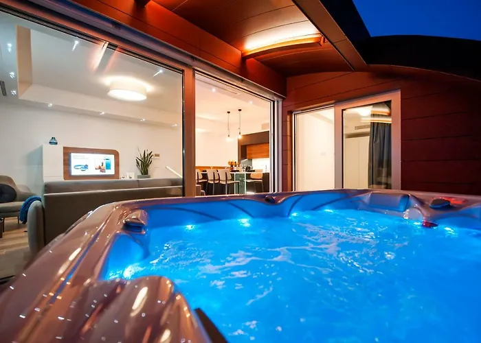 The Q Superior - A Penthouse With Jacuzzi And Sauna