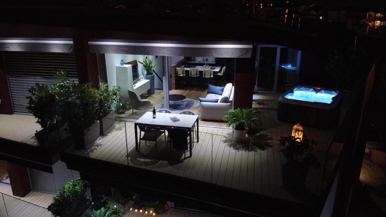 Appartement The Q Superior - A Penthouse With Jacuzzi And Sauna Rovinj
