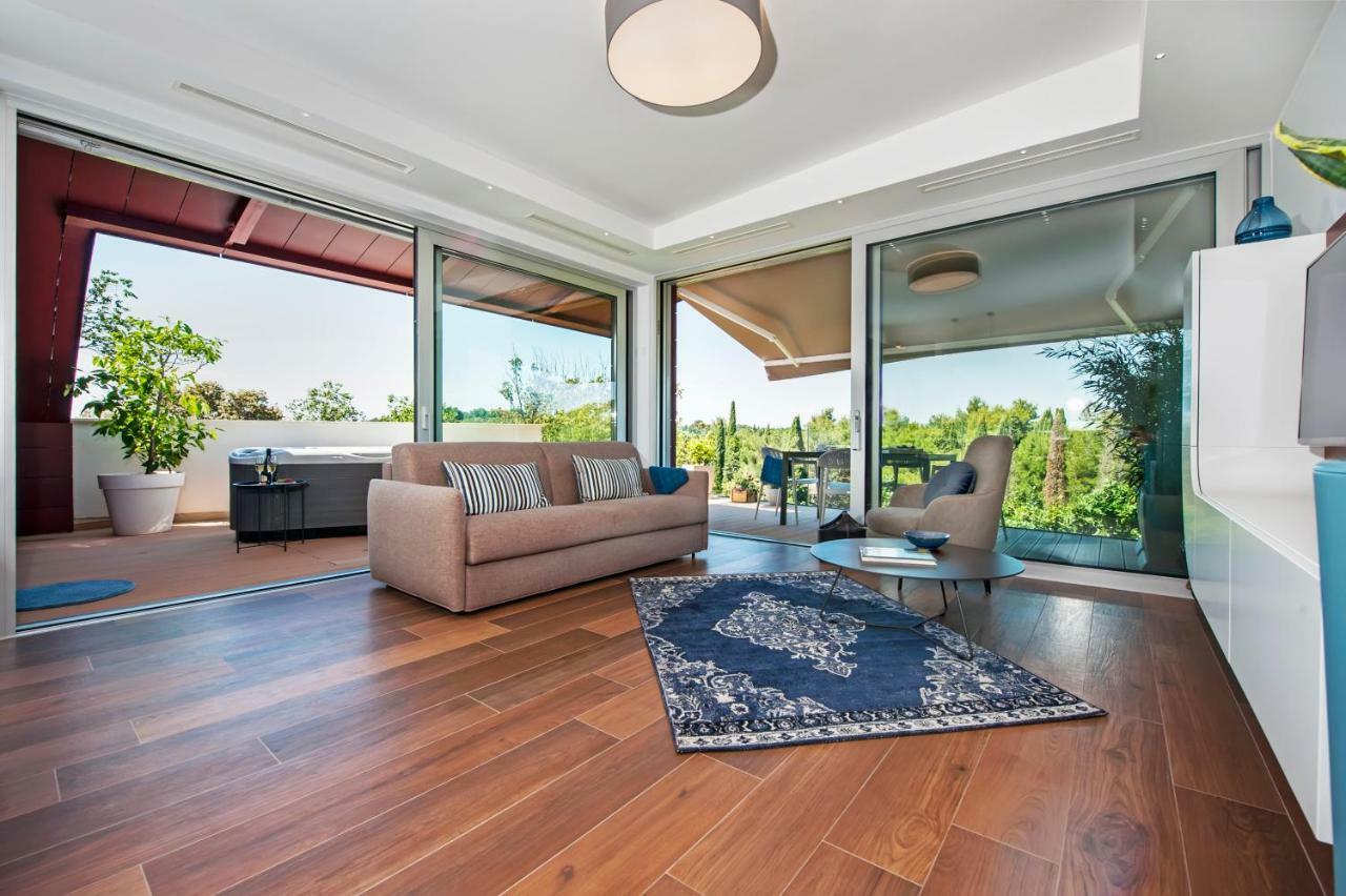 The Q Superior - A Penthouse With Jacuzzi And Sauna Appartement Rovinj